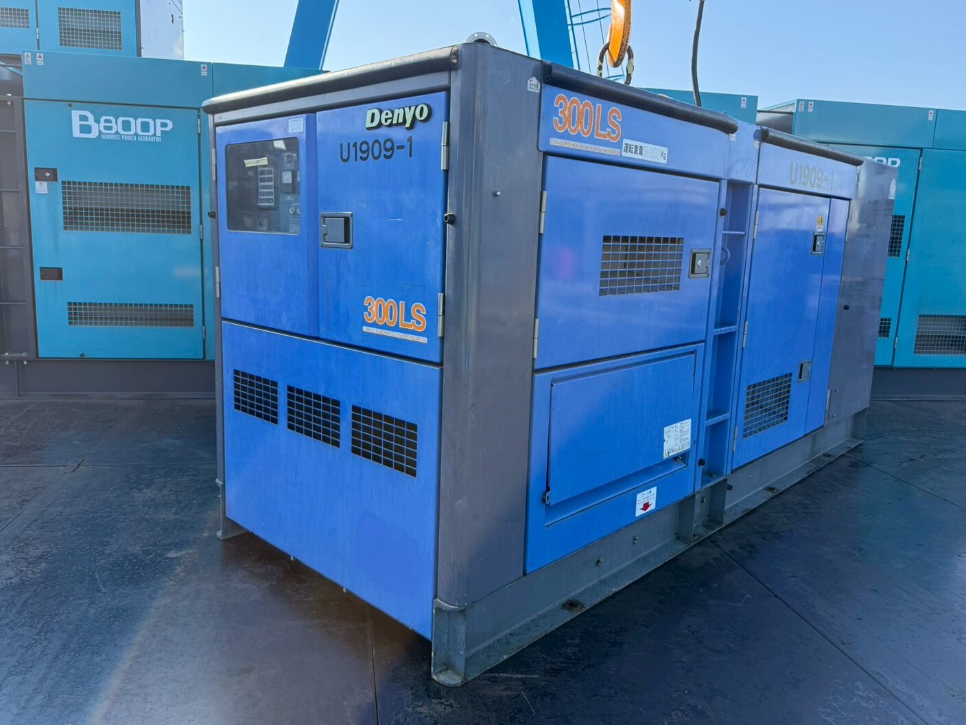 中古発電機 DCA-300LSK #236-1